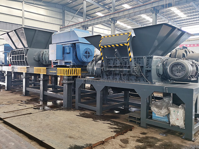 橡膠撕碎機(jī) 橡膠撕碎機(jī)